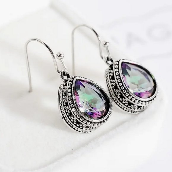 NWOT Droplet Design Colorful Artificial Crystal Dangle Earrings European Style - Picture 2 of 3